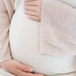 所谓的“站在客户👨‍⚕️代孕哪里好那队”，也可能💶异化为与特定🌇🕐客户或利益方🤽‍♀️